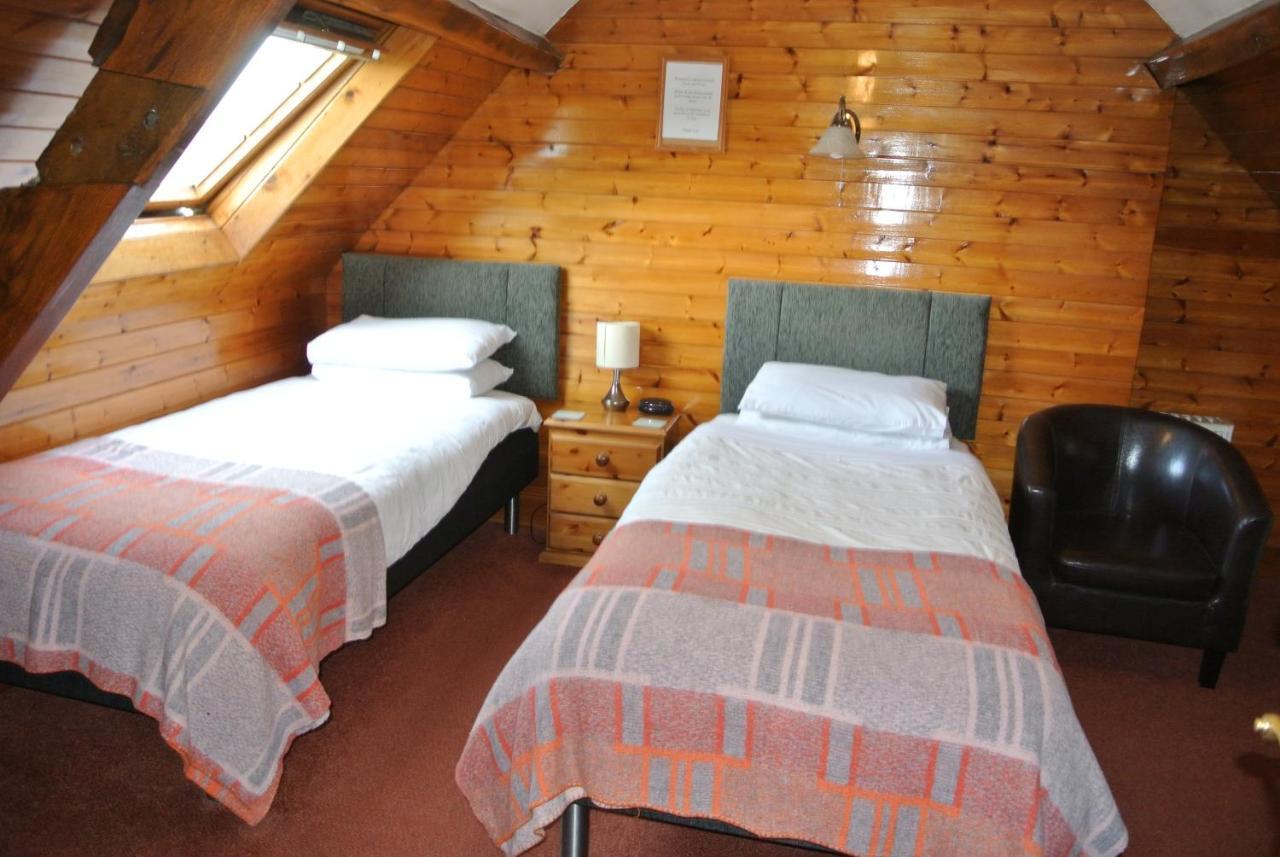 Old Castle Farm Guest House Μπρέκον Δωμάτιο φωτογραφία
