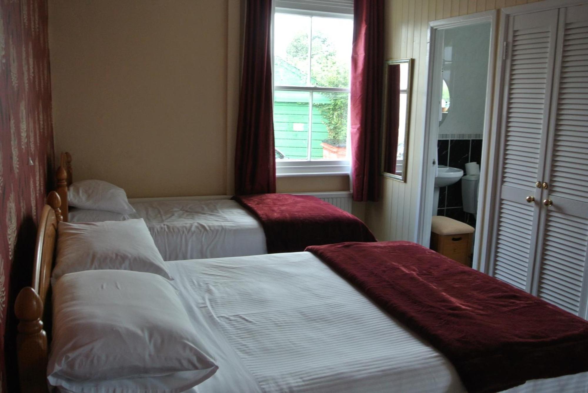 Old Castle Farm Guest House Μπρέκον Δωμάτιο φωτογραφία