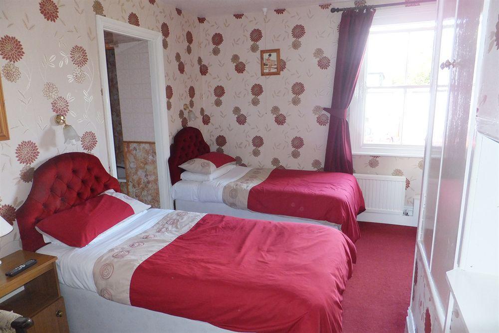 Old Castle Farm Guest House Μπρέκον Εξωτερικό φωτογραφία